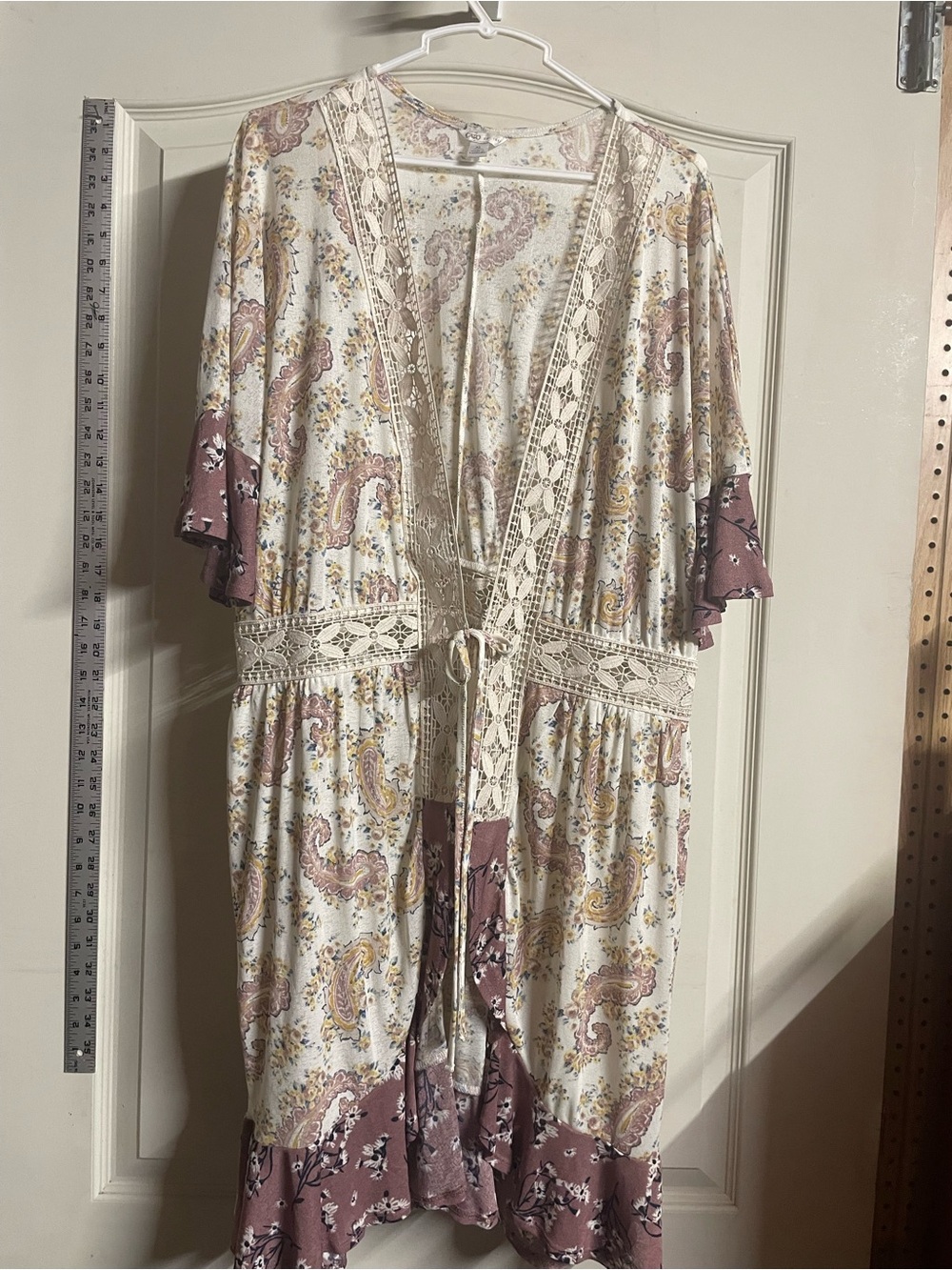 Cato Cream & Mauve Paisley Lace-Trim Maxi Kimono